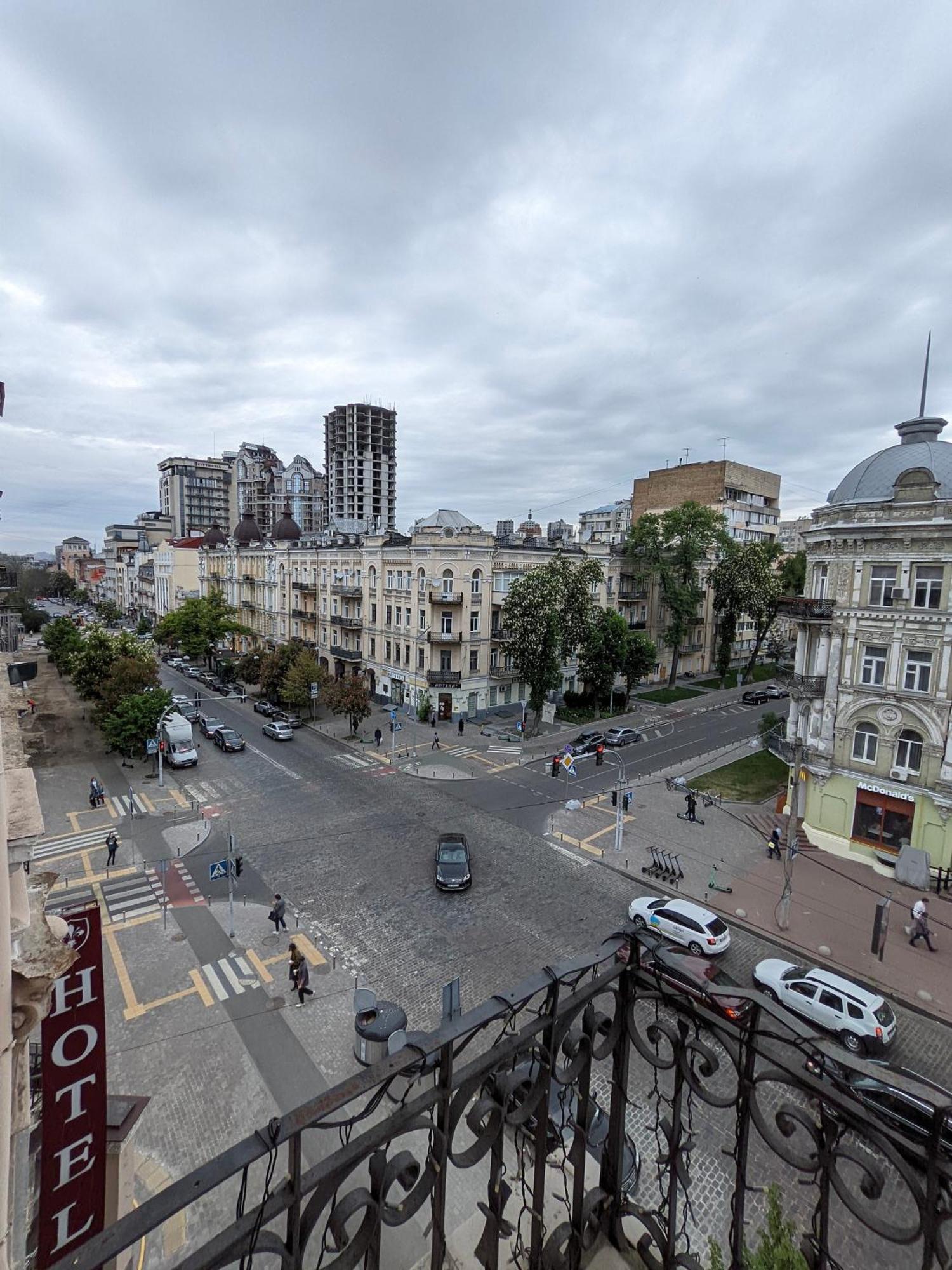 Royal Grand Hotel Kiew Exterior foto