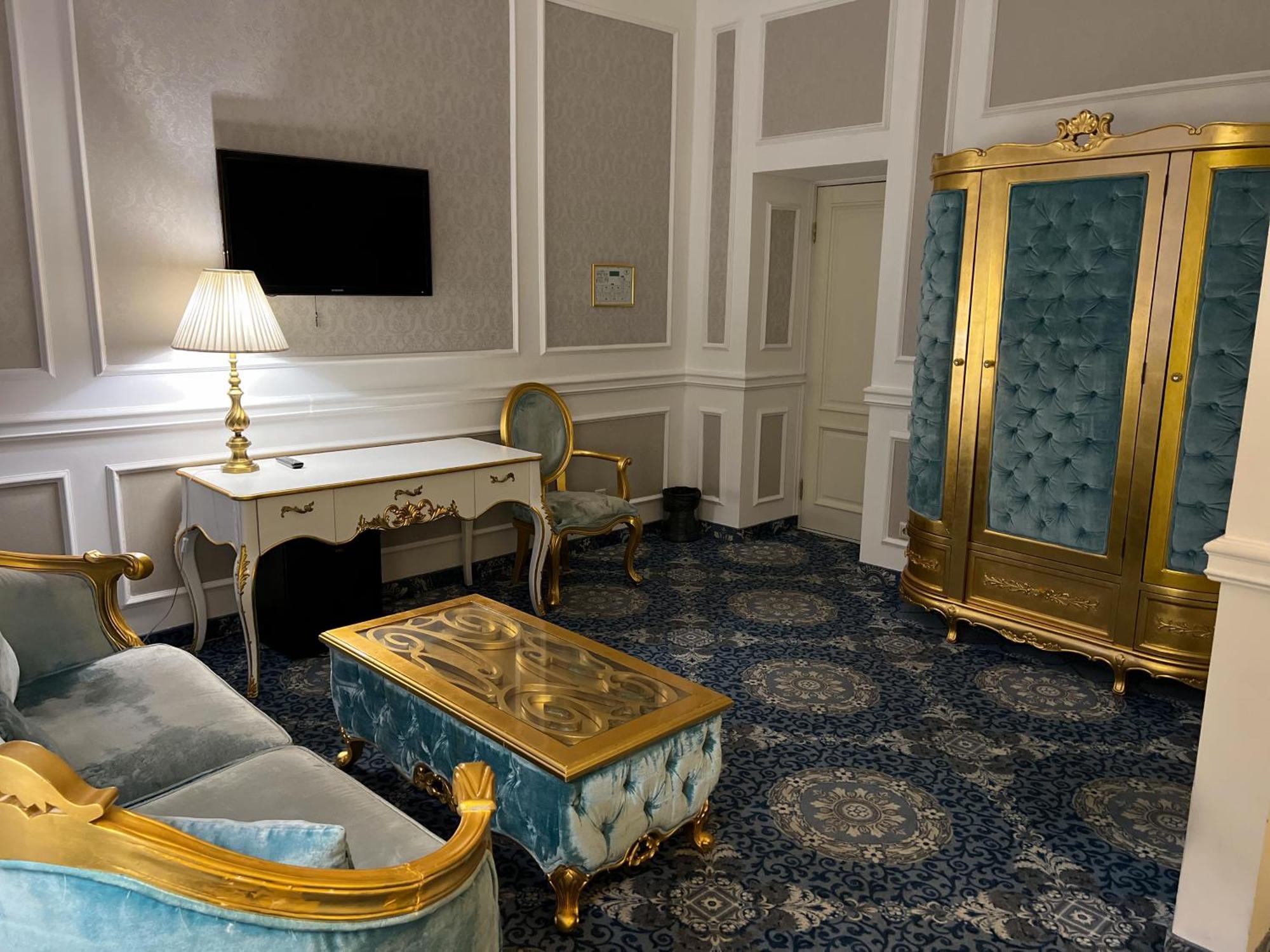 Royal Grand Hotel Kiew Exterior foto