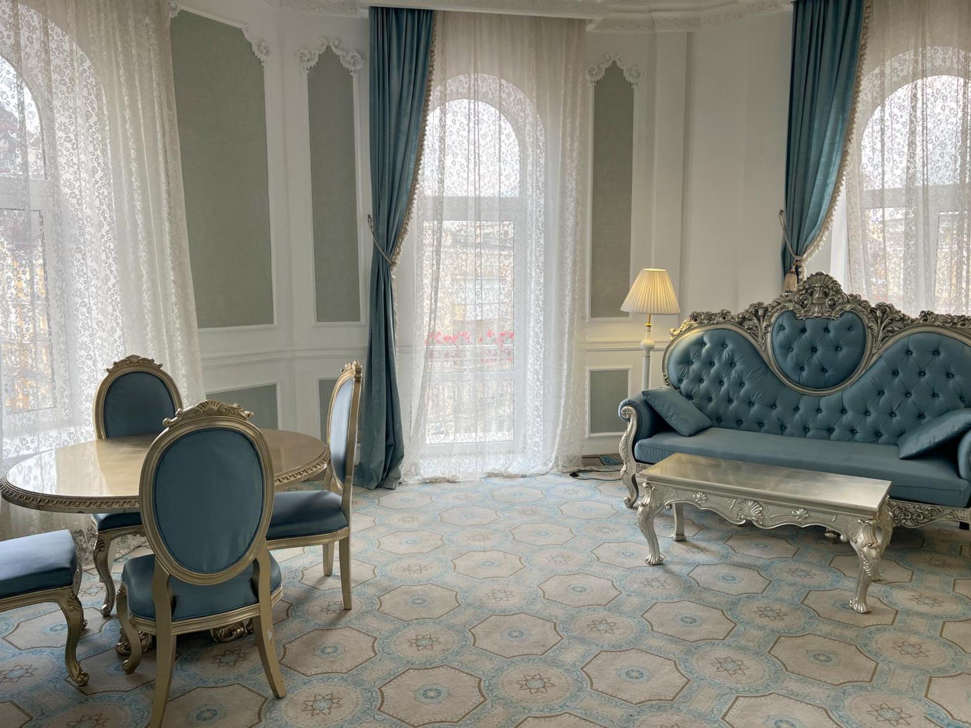 Royal Grand Hotel Kiew Exterior foto