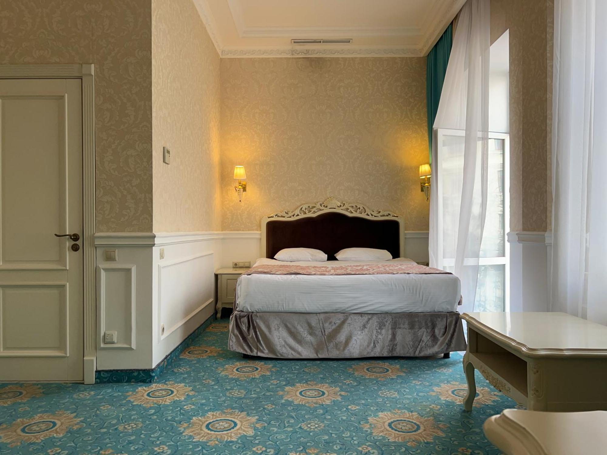 Royal Grand Hotel Kiew Exterior foto